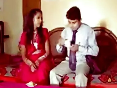 বান্ধবী সেক্সি ভিডিও বিএফ একটি সেক্সি সময় কাটাচ্ছে